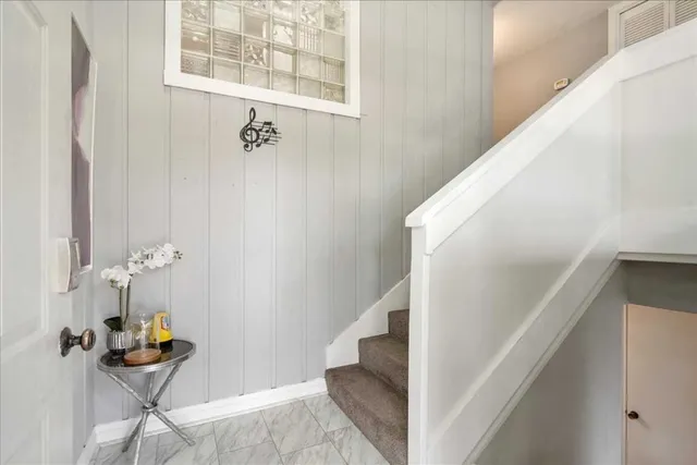 $385,000 | 156 World Of Tennis Square, Unit D167, Lakeway, TX 78738