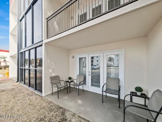 $225,000 | 2046 Beach Boulevard, Unit 121, Biloxi, MS 39531