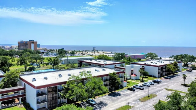 $225,000 | 2046 Beach Boulevard, Unit 121, Biloxi, MS 39531