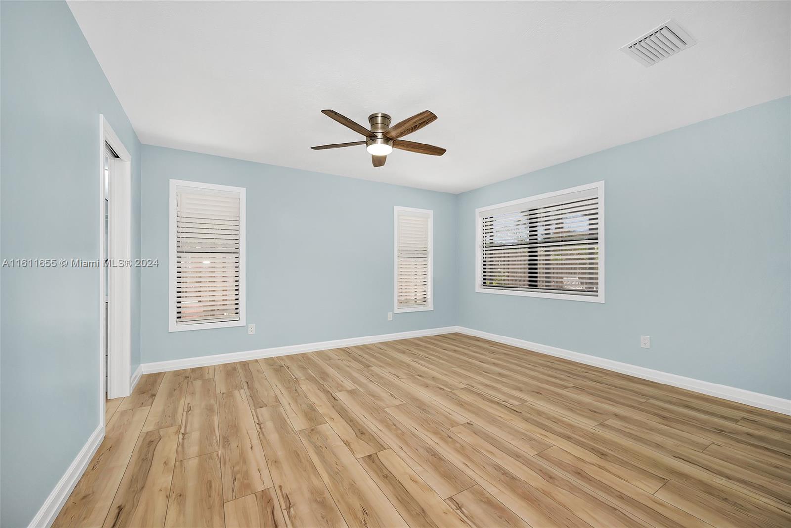 5686 Southeast Matousek Street Stuart, FL 34997 - Photo 15 of 39 Gallery Image 15