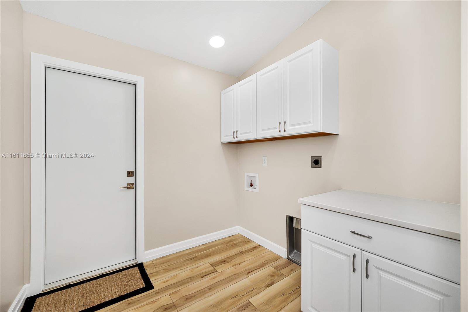 5686 Southeast Matousek Street Stuart, FL 34997 - Photo 25 of 39 Gallery Image 25