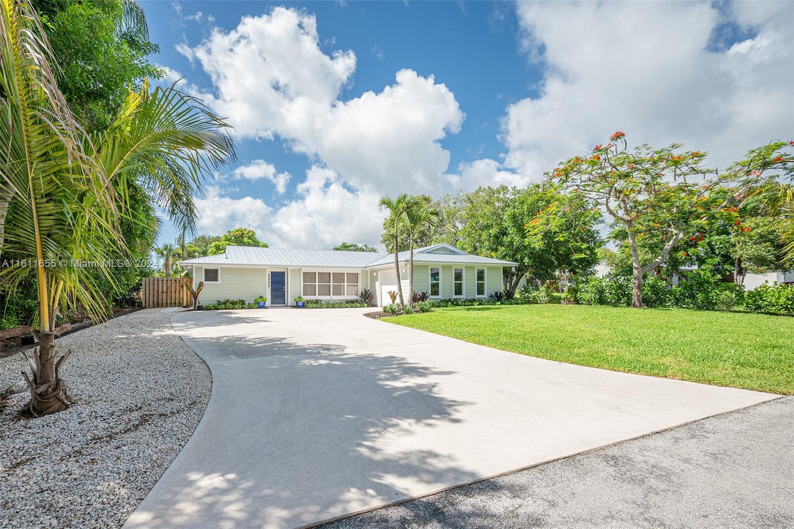 5686 Southeast Matousek Street Stuart, FL 34997 - Photo 37 of 39 Gallery Image 37