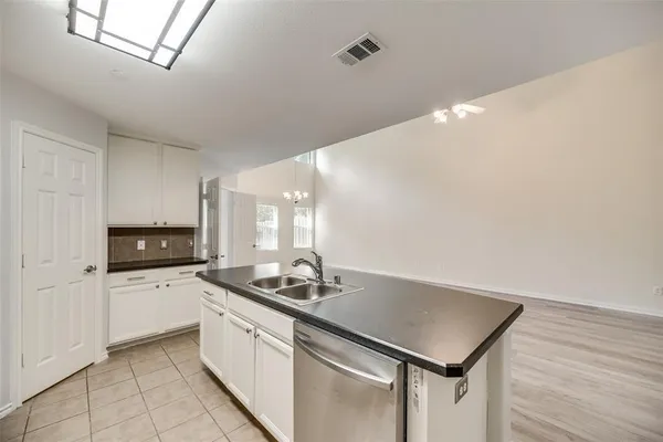 $2,200 | 9923 Wake Bridge Drive, Frisco, TX 75035