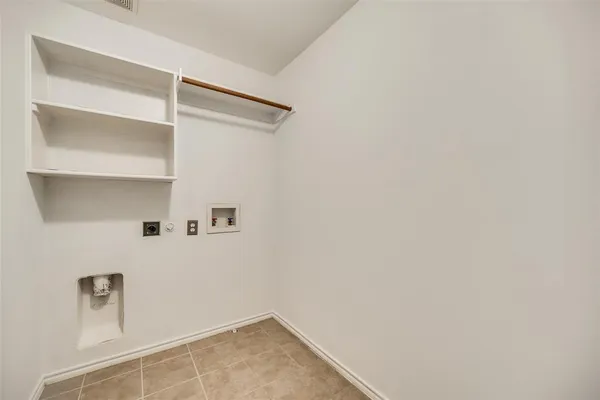 $2,200 | 9923 Wake Bridge Drive, Frisco, TX 75035