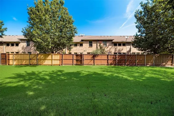 $2,200 | 9923 Wake Bridge Drive, Frisco, TX 75035