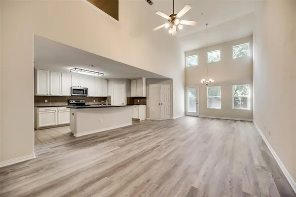 $2,200 | 9923 Wake Bridge Drive, Frisco, TX 75035