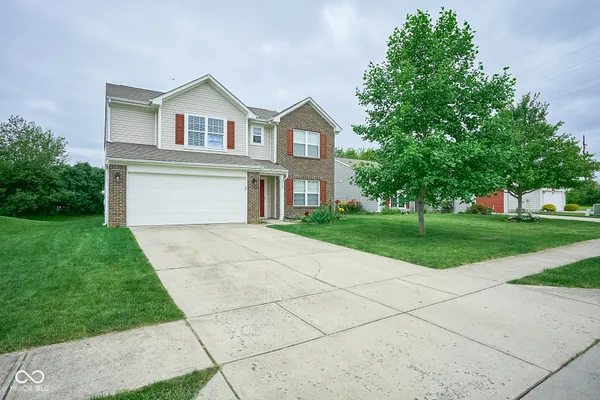$359,900 | 4522 Angelica Drive, Indianapolis, IN 46237