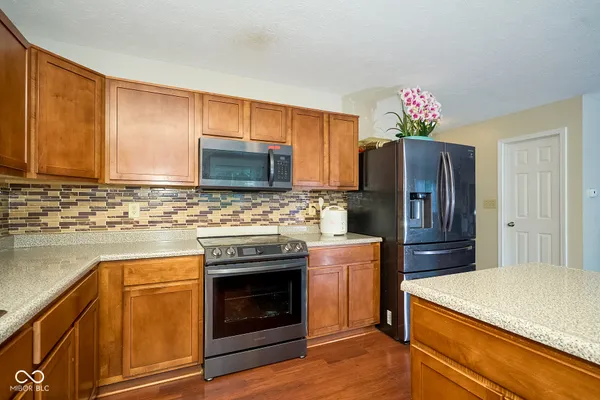 $359,900 | 4522 Angelica Drive, Indianapolis, IN 46237