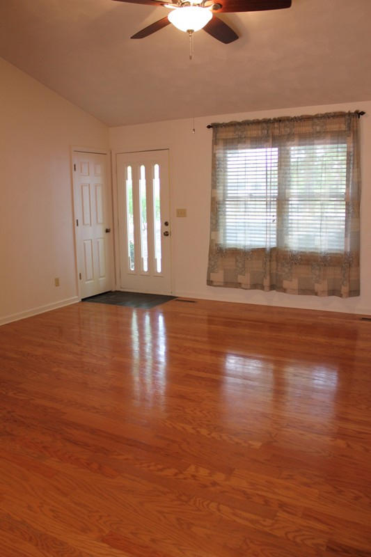 1264 Jamestown Road Rocky Mount, VA 24151 - Photo 4 of 30 Family Room