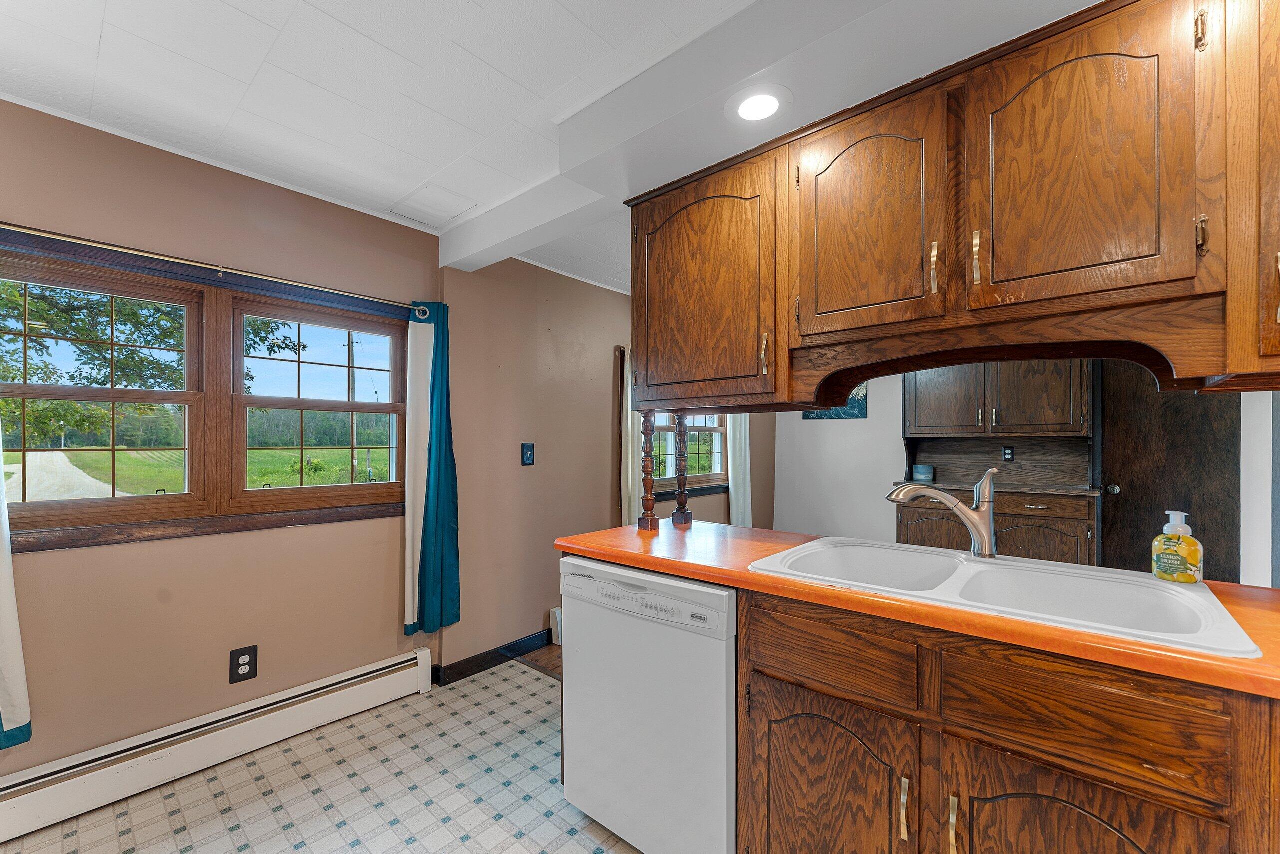 618 Norstad Road Cato, WI 54220 - Photo 4 of 47 020-618NorstadRoad-Manitowoc-WI-54220-SM