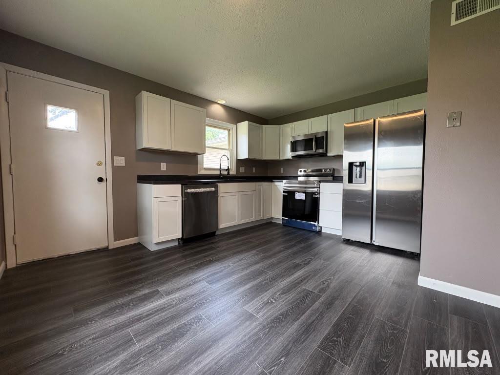 2043 Scarborough Road Springfield, IL 62702 - Photo 19 of 31