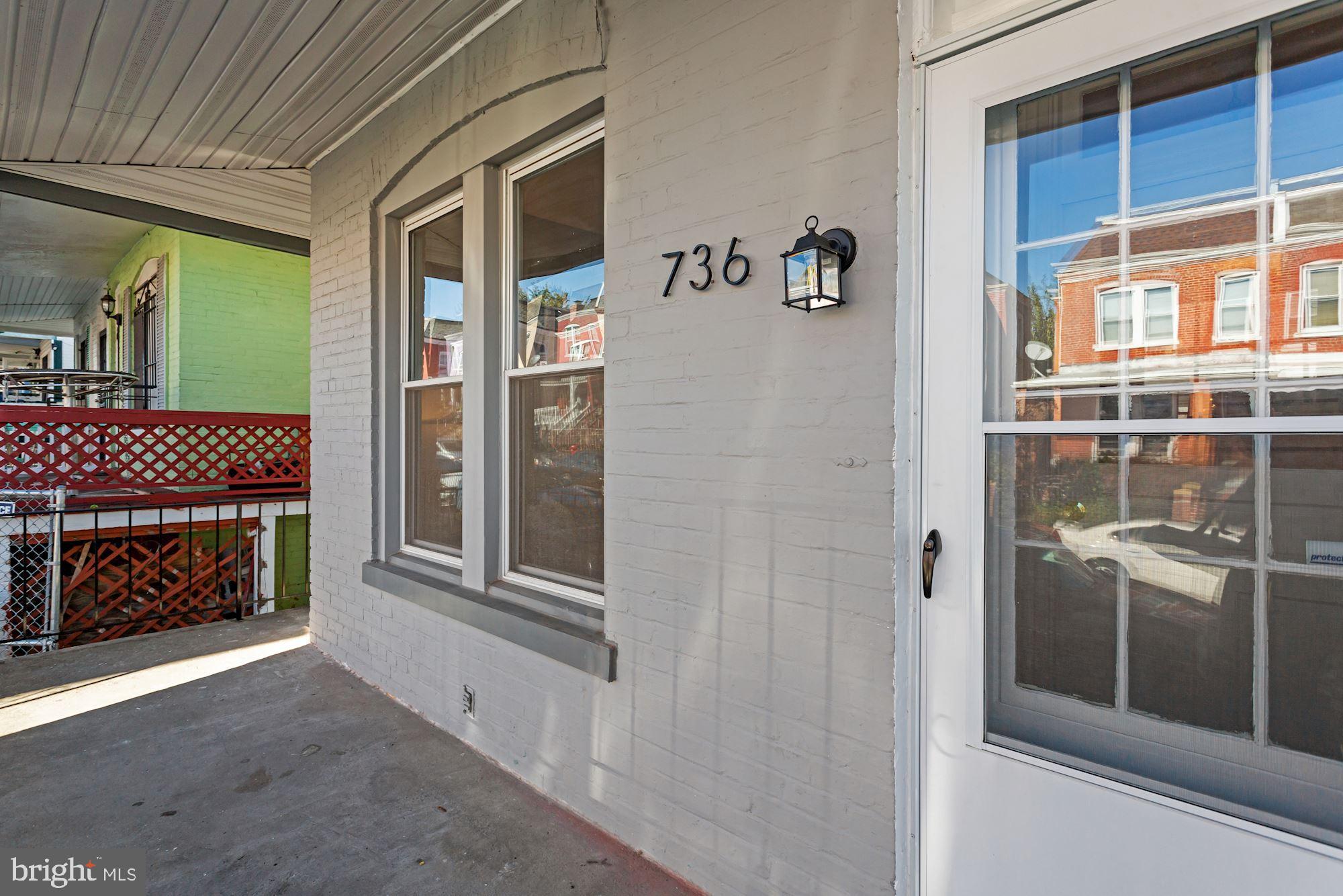 736 Gresham Place Northwest Washington, DC 20001 - Photo 2 of 23 Inviting Front Porch