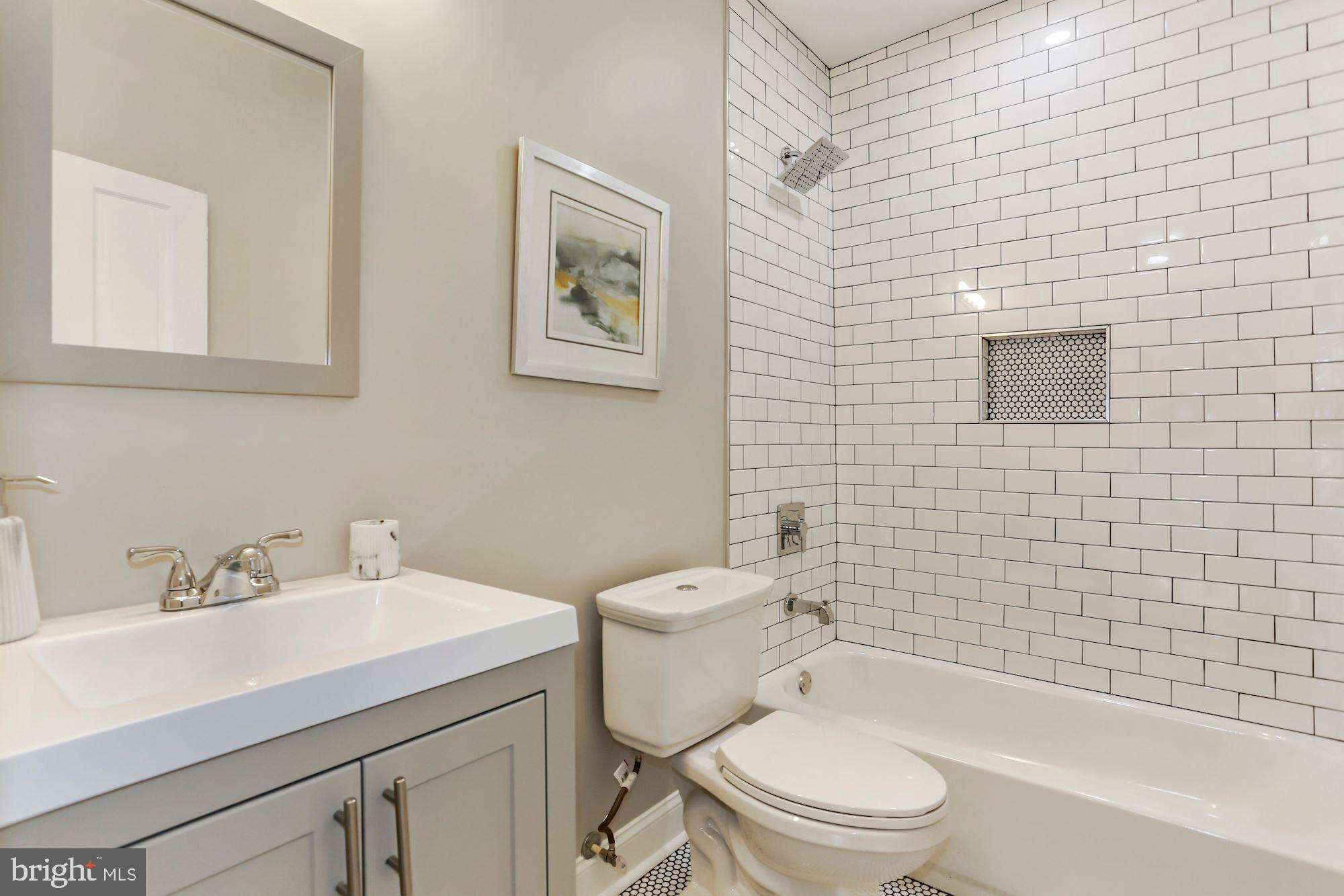 736 Gresham Place Northwest Washington, DC 20001 - Photo 20 of 23 Pristine and Modern Full Bath