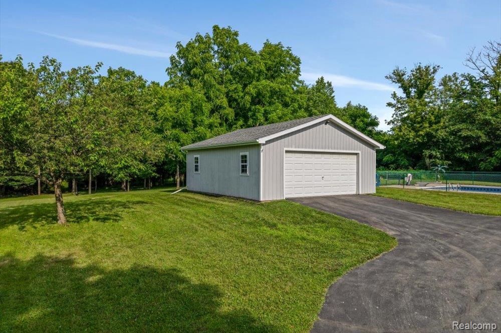 9393 North Gregory Road Fowlerville, MI 48836 - Photo 46 of 50