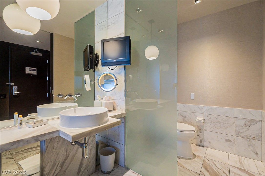 4381 West Flamingo Road, Unit 2405 Las Vegas, NV 89103 - Photo 16 of 29