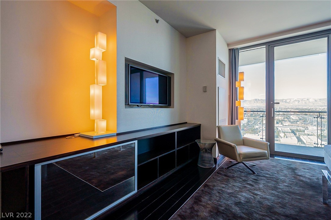 4381 West Flamingo Road, Unit 2405 Las Vegas, NV 89103 - Photo 6 of 29