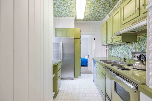 $3,450,000 | 17 Gay Street, Nantucket, MA 02554