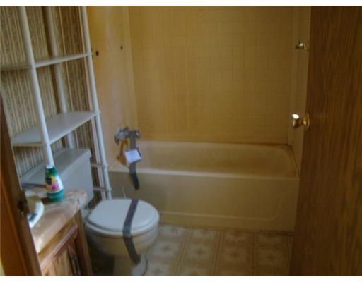 512 Sam Allen Road Sanford, ME 04073 - Photo 6 of 12 Bathroom.