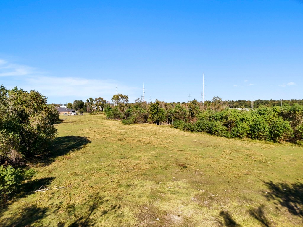 11318 Wallisville Road Houston, TX 77013 - Photo 17 of 42 a view of an ocean
