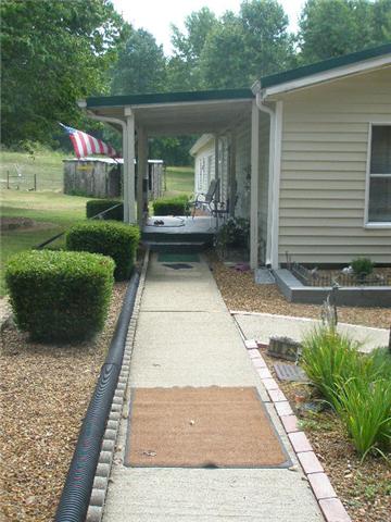 1022 Drake Road Castalian Springs, TN 37031 - Photo 2 of 18 Gallery Image 2