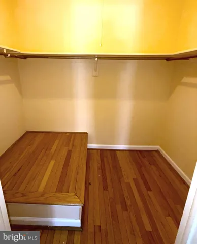 $2,200 | 3921 Woodhue Place, Alexandria, VA 22309