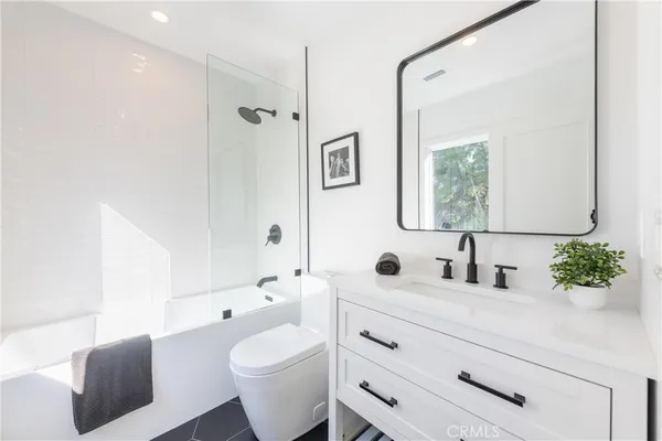 $4,199,000 | 17153 Adlon Road, Encino, CA 91436