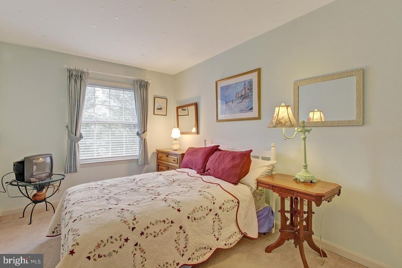 2842 Robin Road York, PA 17404 - Photo 15 of 25 Gallery Image 15