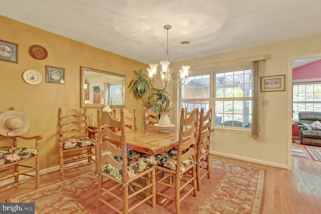 2842 Robin Road York, PA 17404 - Photo 5 of 25 Gallery Image 5