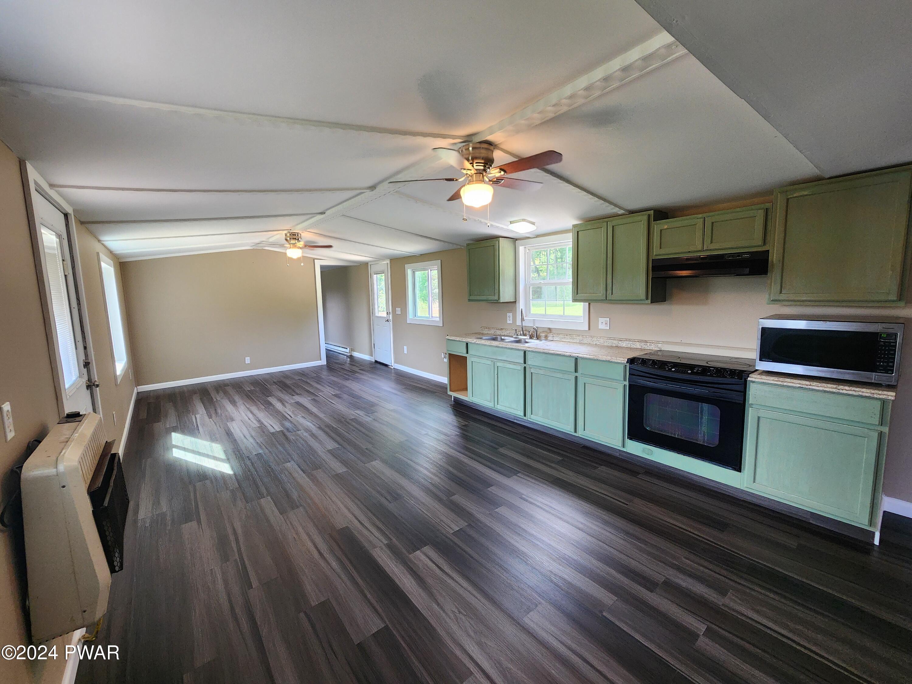 204 Church Road Damascus, PA 18415 - Photo 3 of 22 Spacious!
