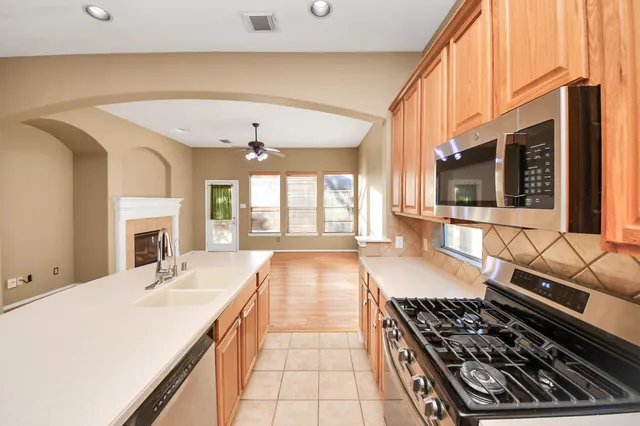 $2,150 | 21611 Shallow Glen Lane, Katy, TX 77450