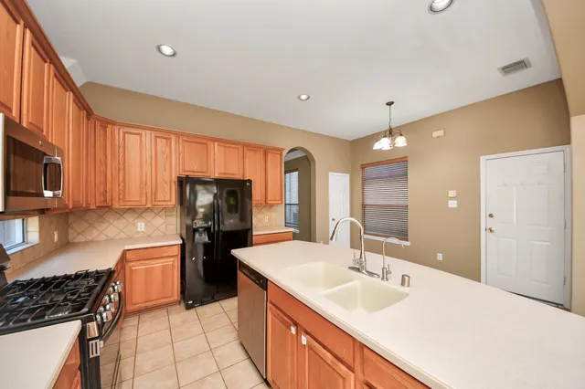 $2,150 | 21611 Shallow Glen Lane, Katy, TX 77450