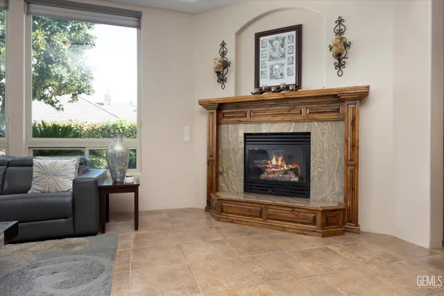 $999,000 | Undisclosed Address, Bakersfield, CA 93312