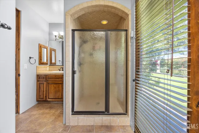 $999,000 | Undisclosed Address, Bakersfield, CA 93312