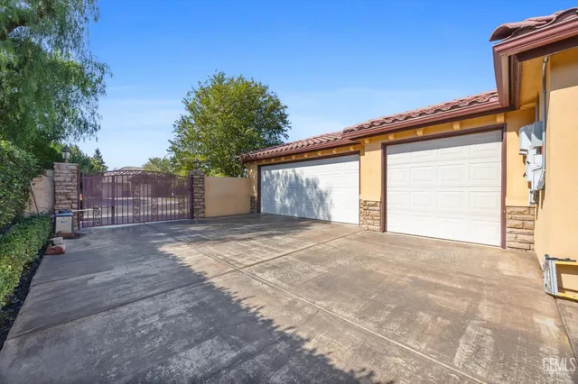 $999,000 | Undisclosed Address, Bakersfield, CA 93312