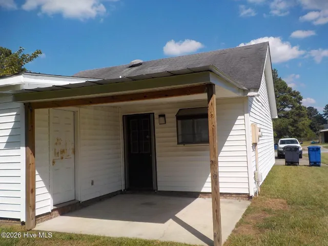 $1,100 | 103 Pine Crest Drive, Jacksonville, NC 28546