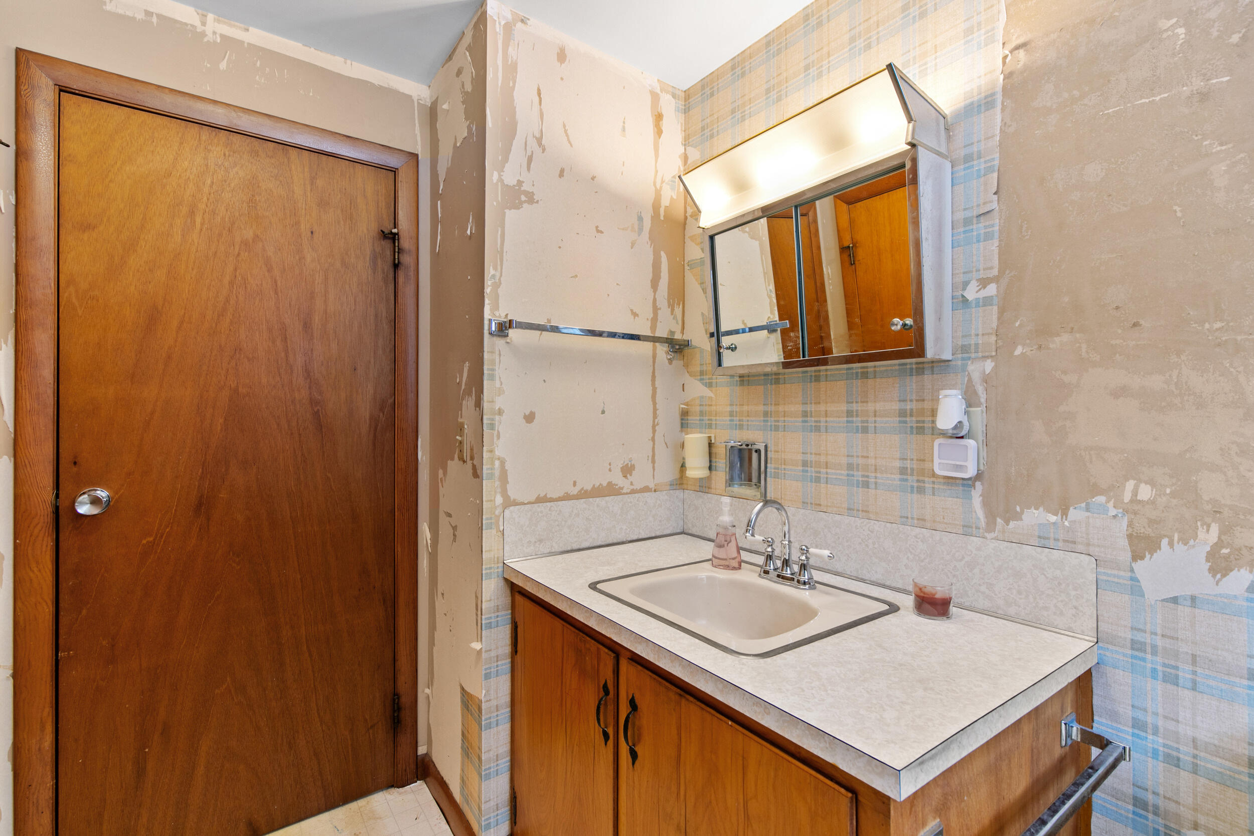 286 South High Street Bridgton, ME 04009 - Photo 12 of 27 286 s high st, bridgton-011