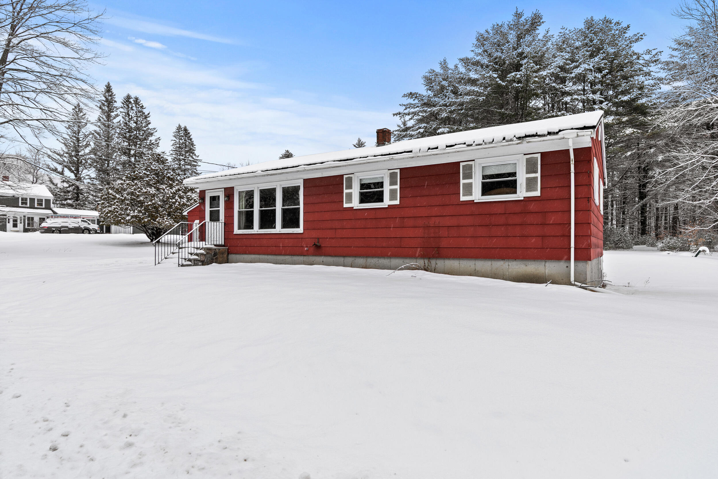 286 South High Street Bridgton, ME 04009 - Photo 22 of 27 286 s high st, bridgton-024