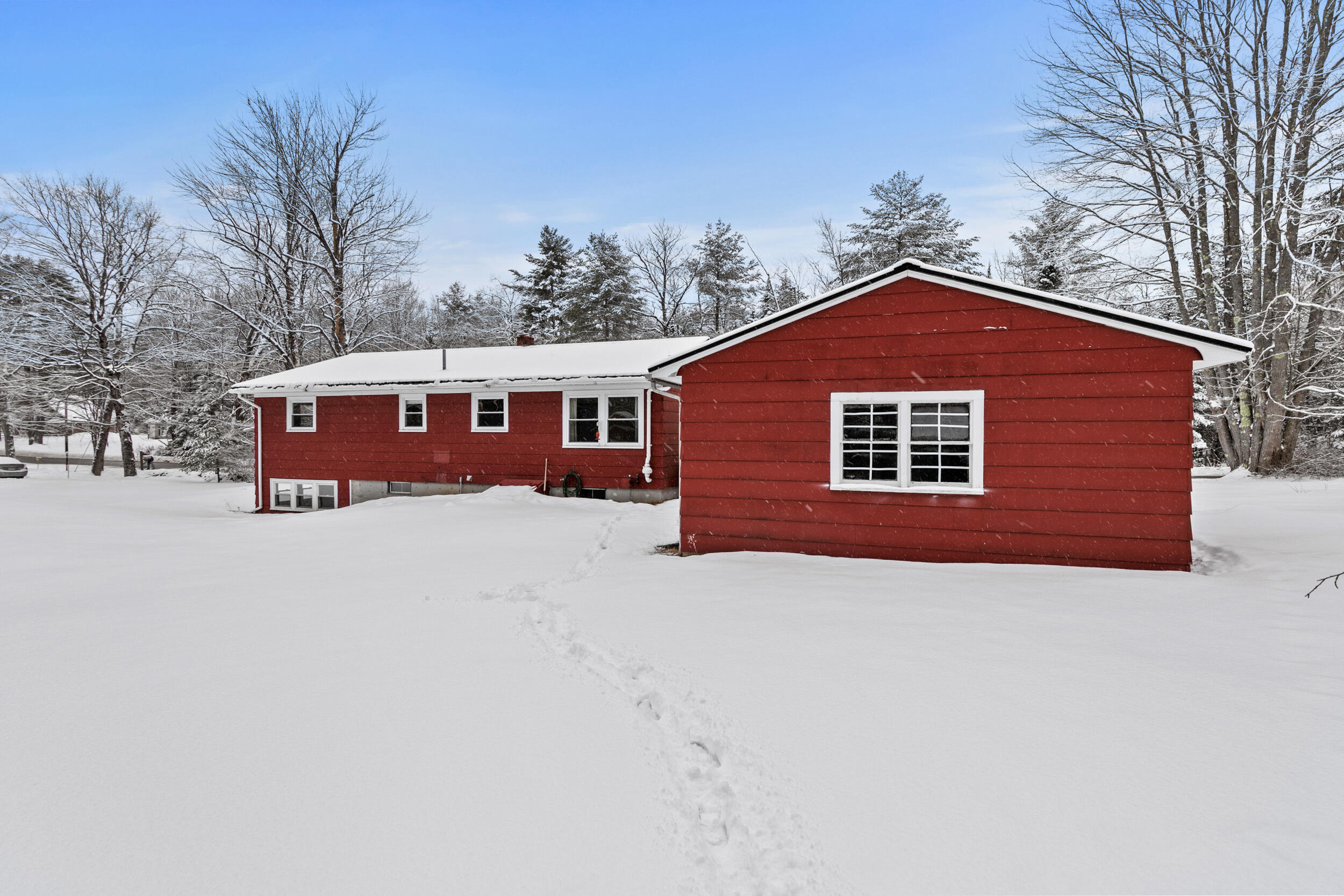 286 South High Street Bridgton, ME 04009 - Photo 23 of 27 286 s high st, bridgton-025