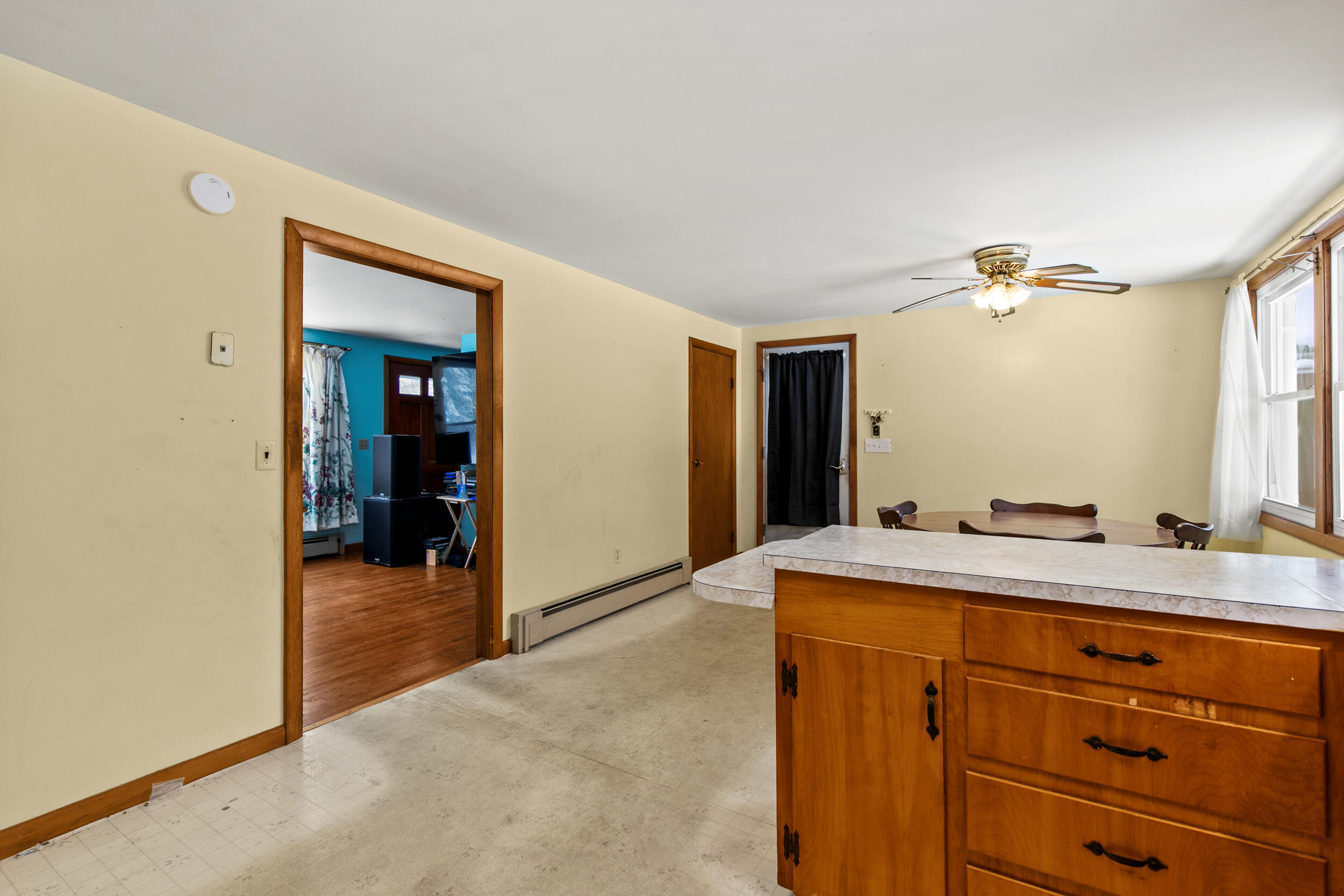 286 South High Street Bridgton, ME 04009 - Photo 4 of 27 286 s high st, bridgton-005