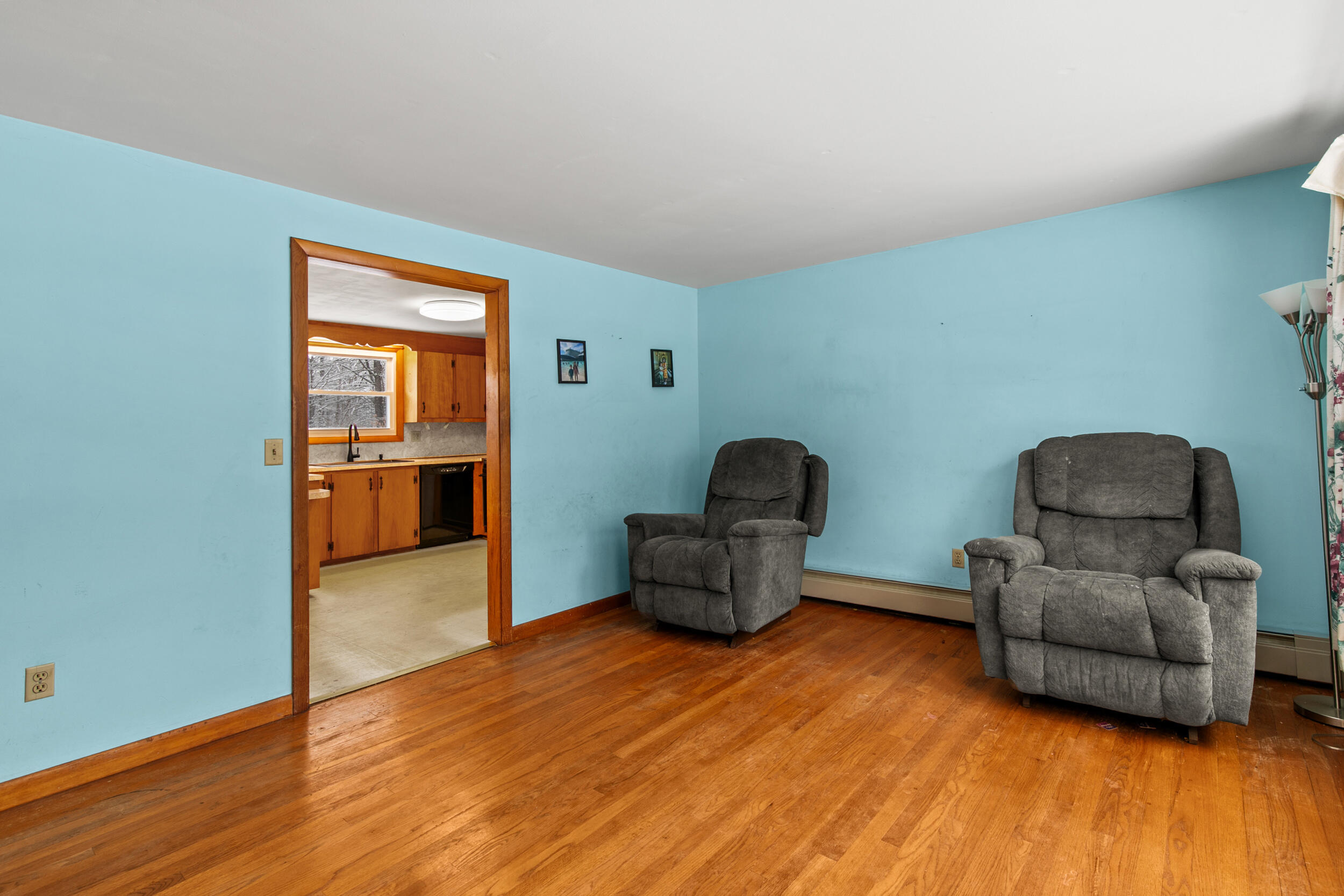 286 South High Street Bridgton, ME 04009 - Photo 9 of 27 286 s high st, bridgton-008