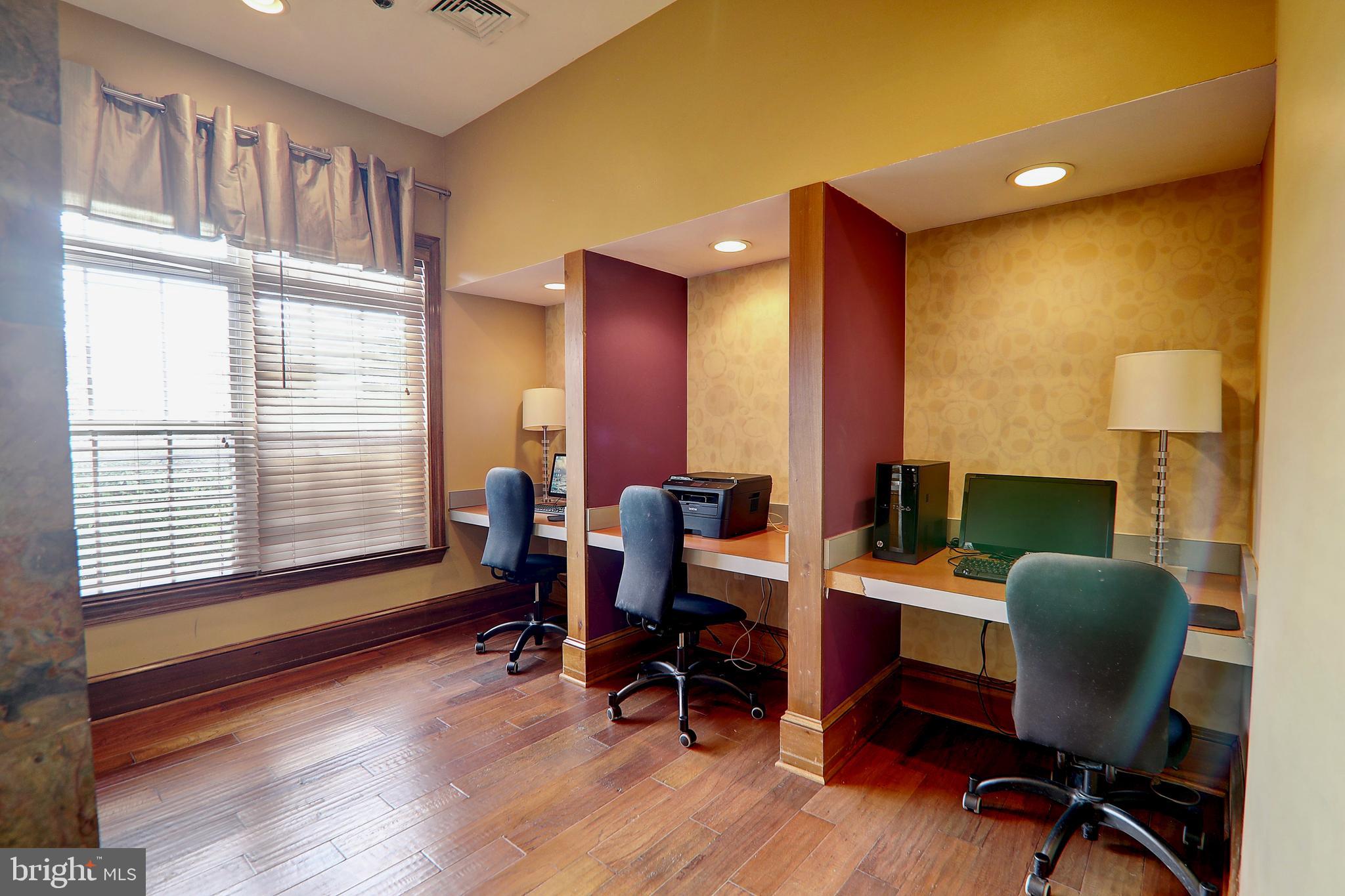 508 Sunset View Terrace Southeast, Unit 108 Leesburg, VA 20175 - Photo 23 of 27