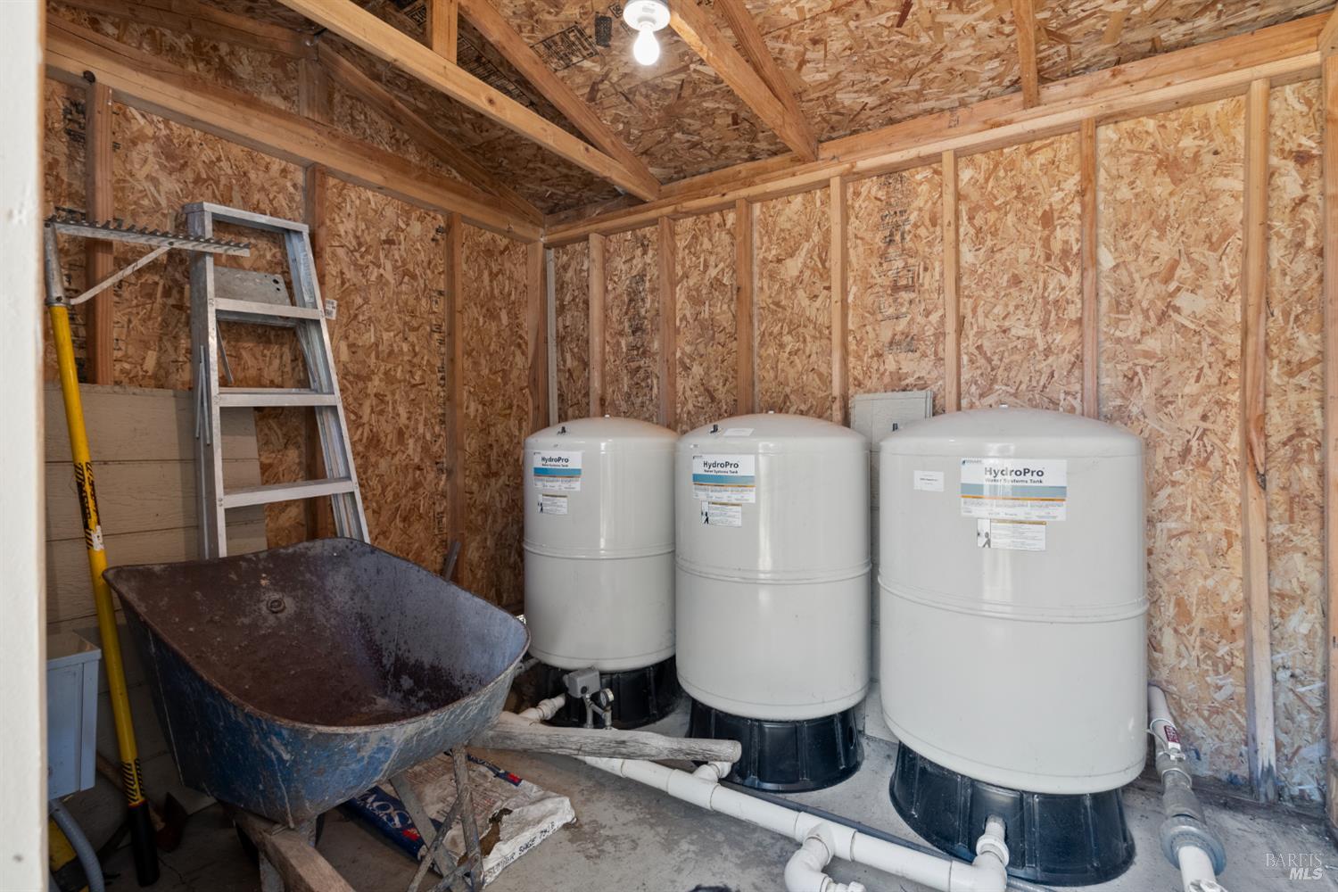 10700 Barnett Valley Road Sebastopol, CA 95472 - Photo 10 of 21 a utility room with dryer and washer