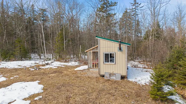 $70,000 | 3 New England Road, Abbot, ME 04406