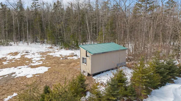 $70,000 | 3 New England Road, Abbot, ME 04406