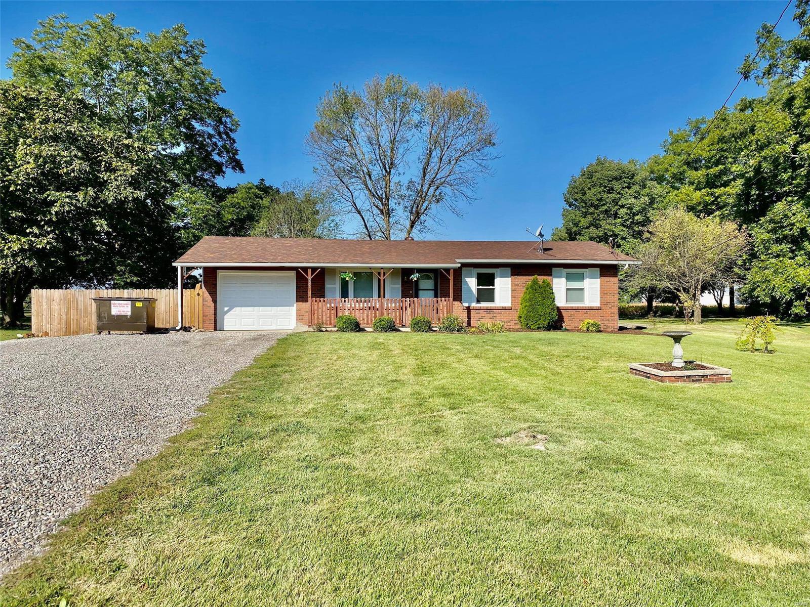 806 South Maple Brighton, IL 62012 - Photo 2 of 28