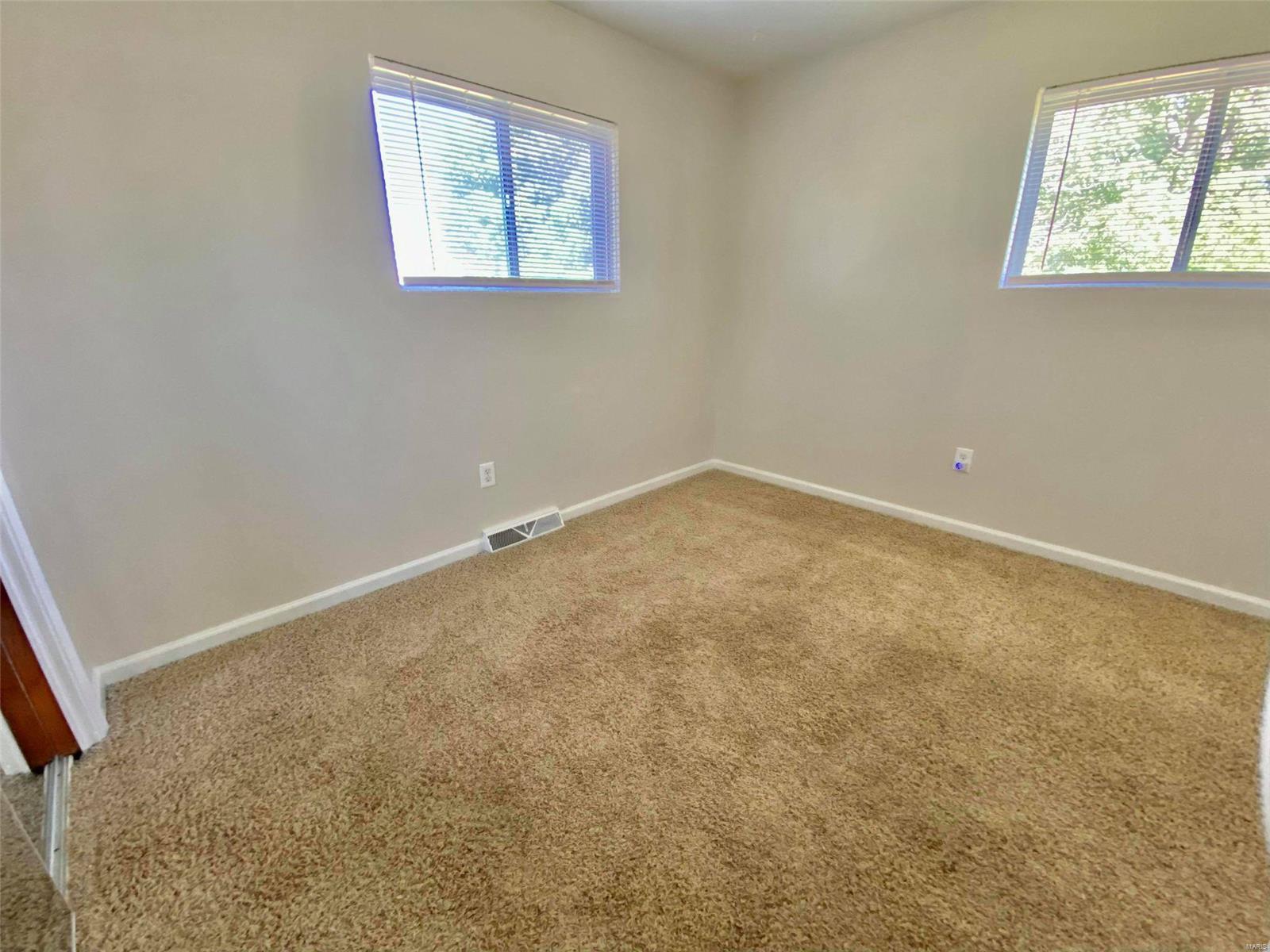 806 South Maple Brighton, IL 62012 - Photo 15 of 28