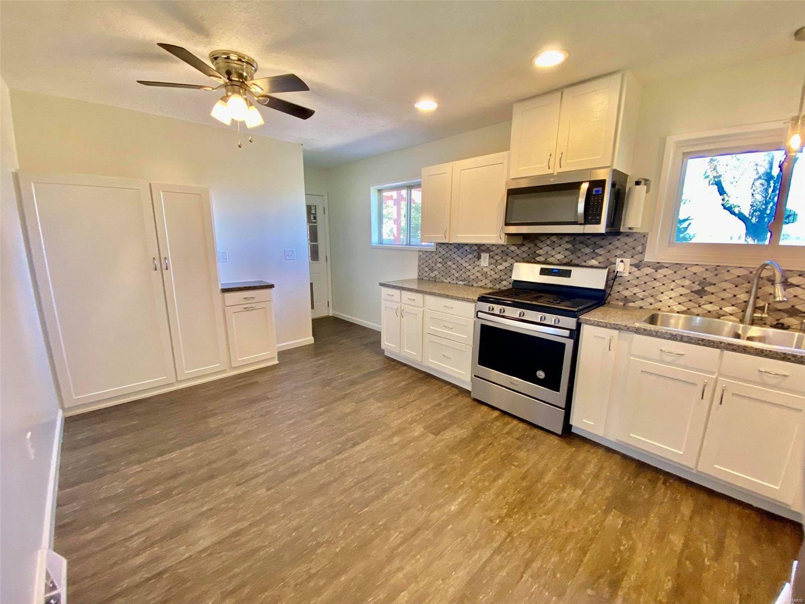 806 South Maple Brighton, IL 62012 - Photo 5 of 28