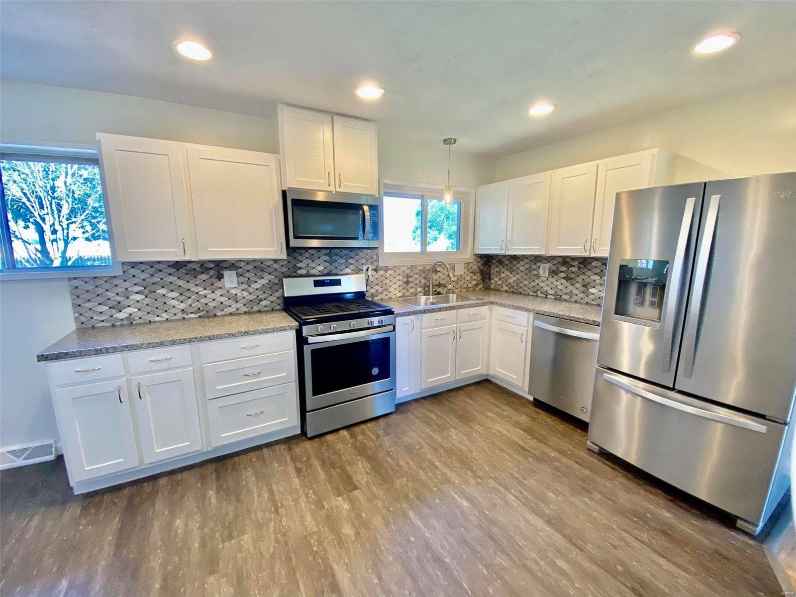 806 South Maple Brighton, IL 62012 - Photo 6 of 28