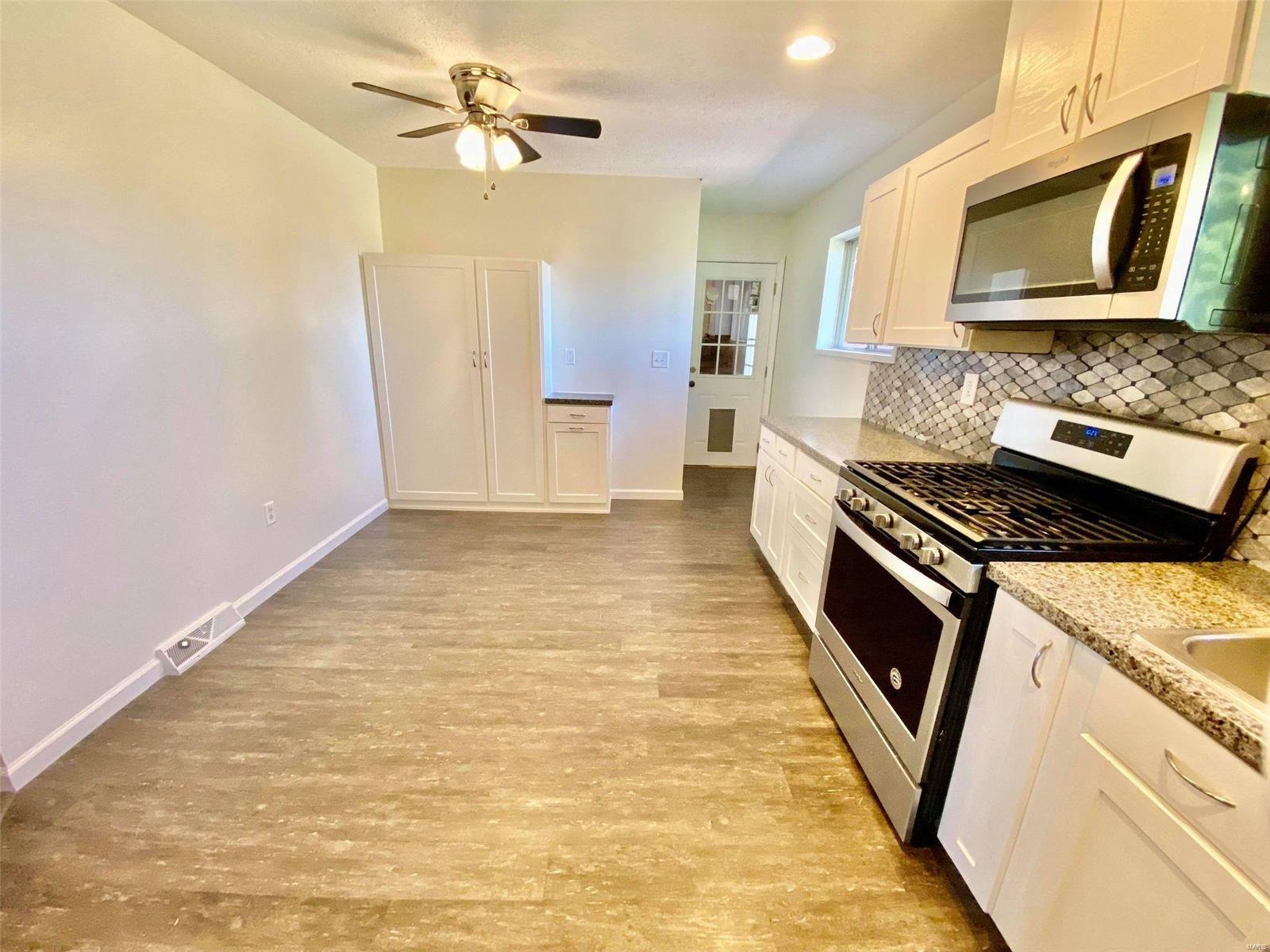 806 South Maple Brighton, IL 62012 - Photo 10 of 28