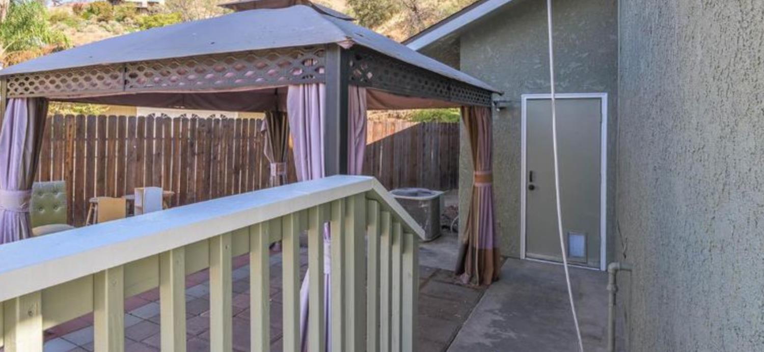 27817 Sky Harbour Road Friant, CA 93626 - Photo 7 of 36 a view of balcony with small garden
